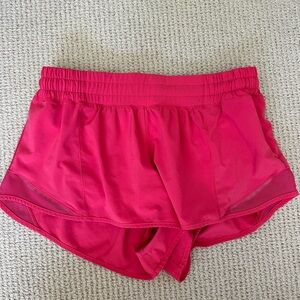 Lululemon hot pink 2” hotty hot short II size 8